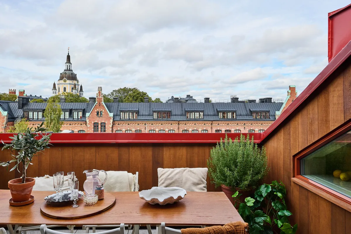 Terrass med utsikt mot Katarina kyrka